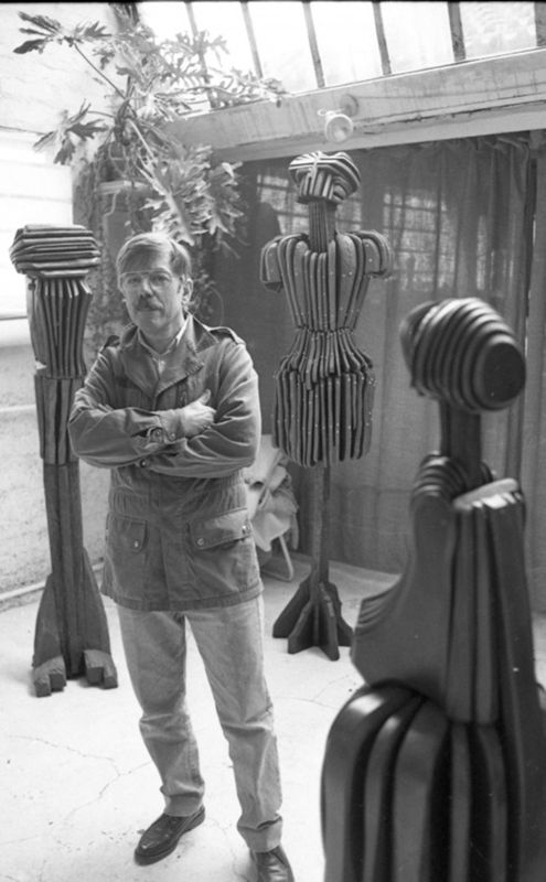 José Subira-Puig dans son atelier, Fontenay-sous-Bois, 1990