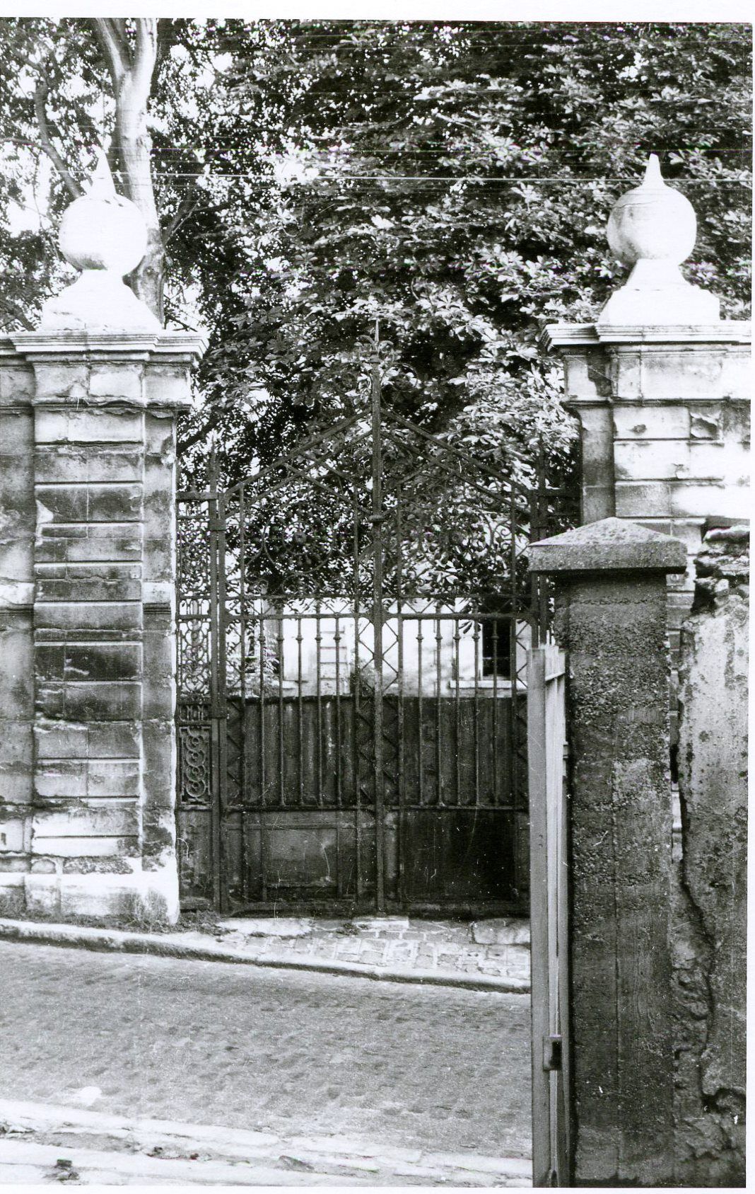 Portail de la propriété Appert