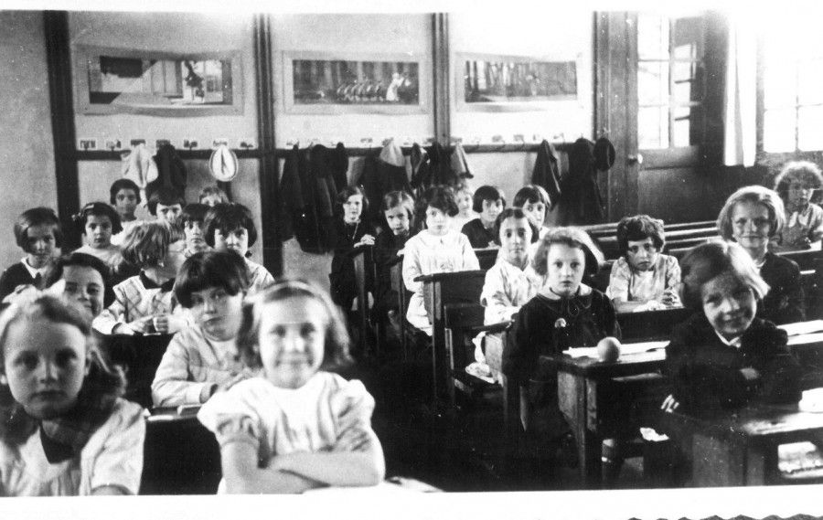 Groupe scolaire Victor-Duruy, école des filles, 1937-1938