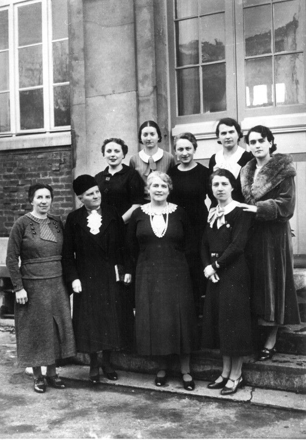 Groupe scolaire Victor-Duruy, école des filles, les enseignantes, 1936-1937