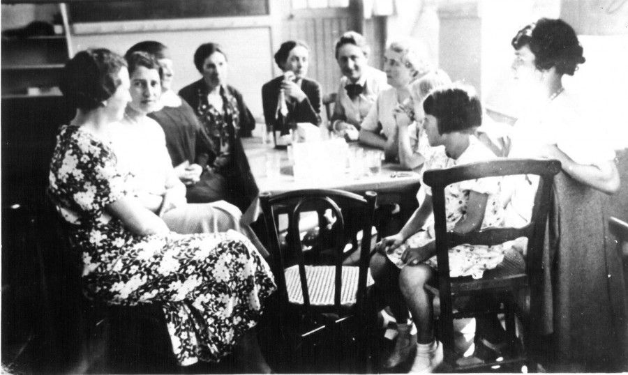 Groupe scolaire Victor-Duruy, les enseignantes, sans date