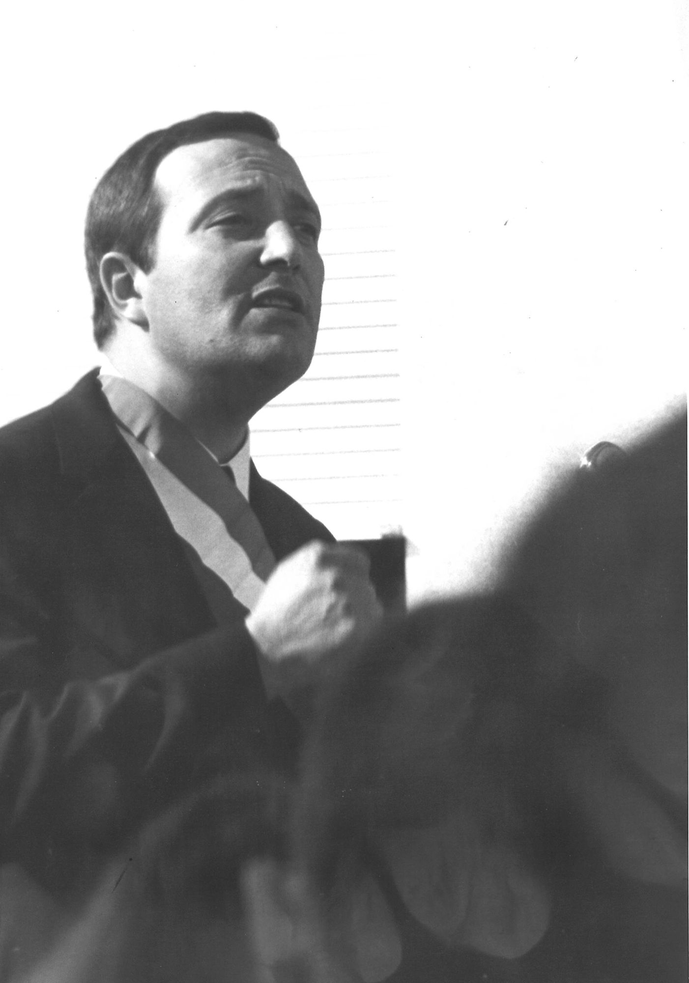 Louis Bayeurte avec l'écharpe de maire