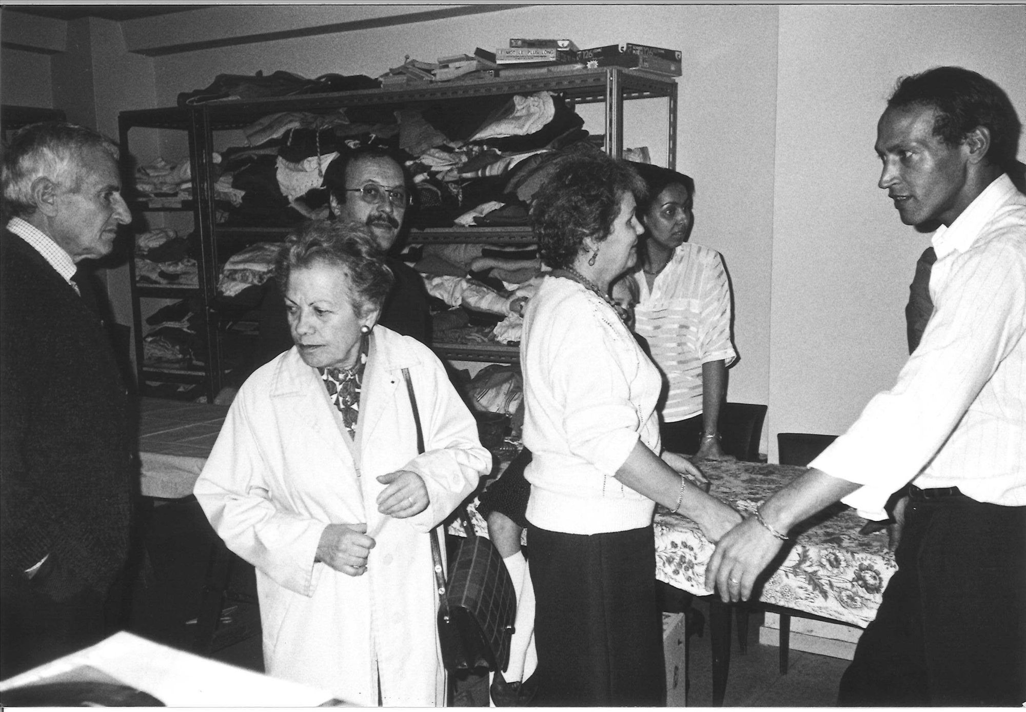 Visite de Renée Haultecoeur au Secours Populaire