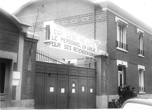 Les ateliers du Métro, ouvriers techniciens et cadres en grève avec occupation des locaux, rue Jean-Jacques-Rousseau, mai 1968. 