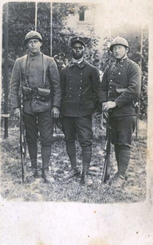 Photographie de trois soldats, sans date