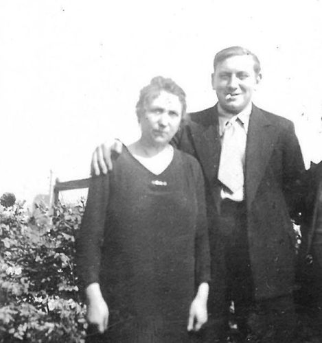 Photographie d'Henri Peltriaux et sa femme Clémence, sans date