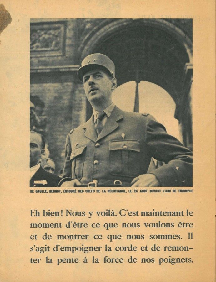 Le 26 août devant l'arc de Triomphe